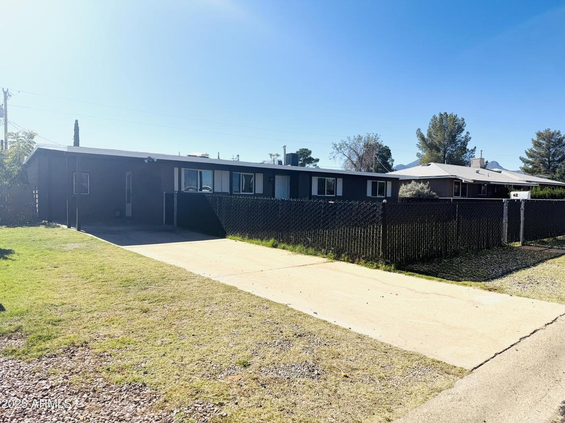 42 E Kayetan Dr., Sierra Vista, AZ 85635