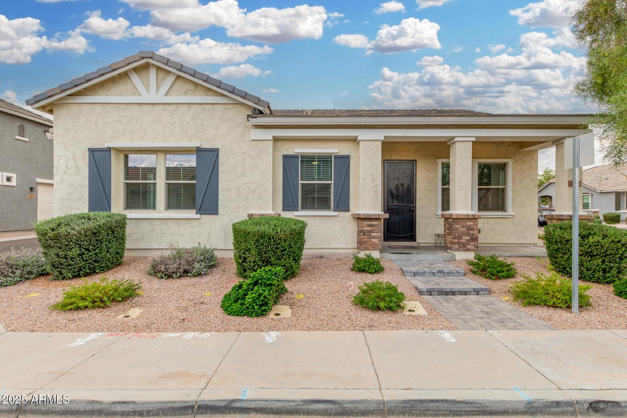 324 N 56th Pl., Mesa, AZ 85205