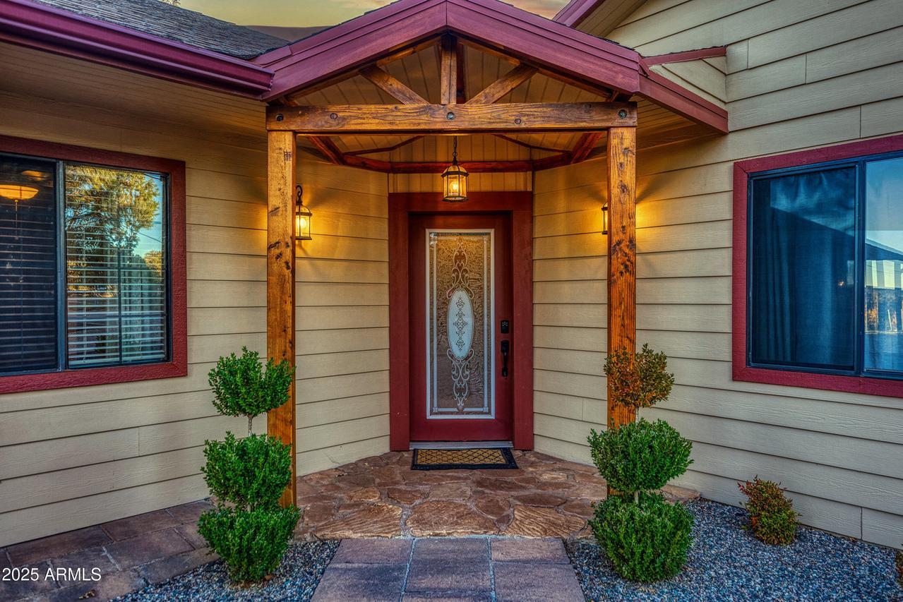 981 Oak Grove Rd., Show Low, AZ 85901