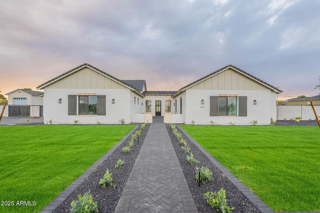 6820 N 178th Ln., Waddell, AZ 85355