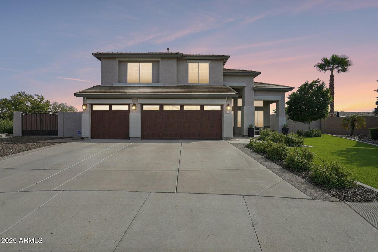 22447 N 76th Dr., Peoria, AZ 85383