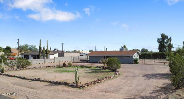 11527 E 6th Ave., Apache Junction, AZ 85120