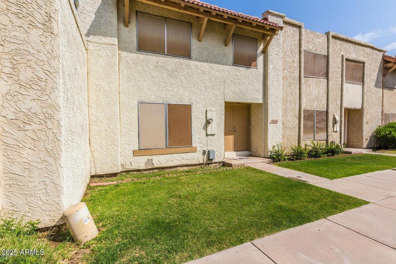 3203 W Royal Palm Rd., Phoenix, AZ 85051