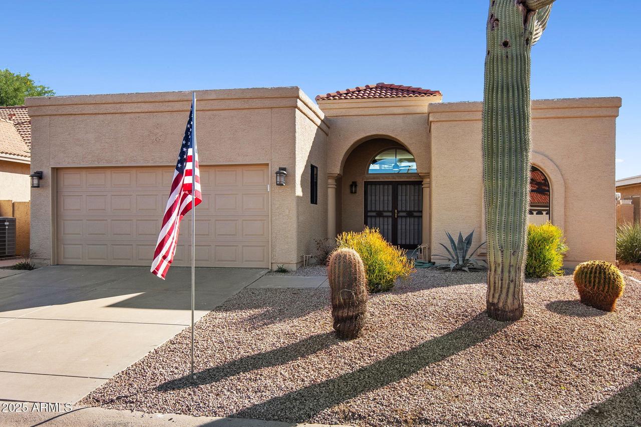 10625 E Navajo Pl., Sun Lakes, AZ 85248