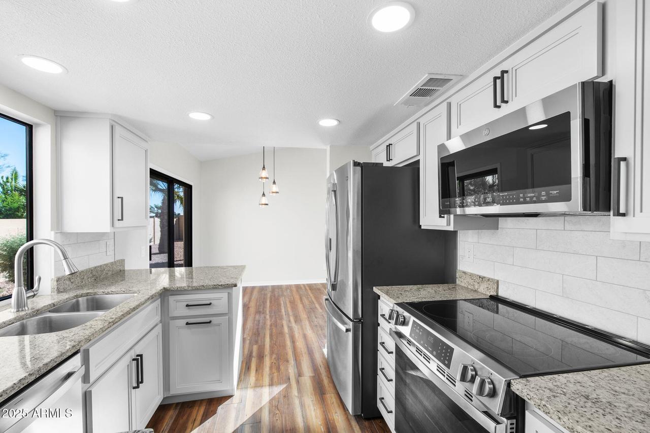 10625 E Navajo Pl., Sun Lakes, AZ 85248