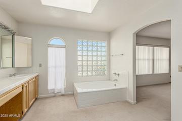 7624 W Mauna Loa Ln., Peoria, AZ 85381