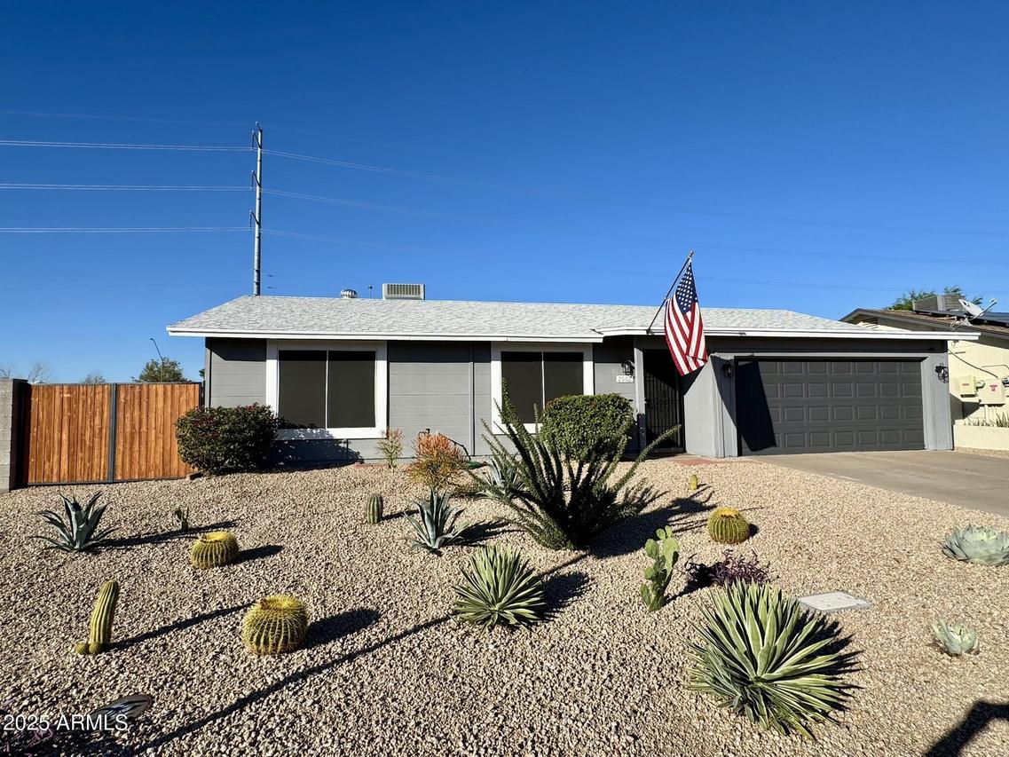 2902 E Villa Theresa Dr., Phoenix, AZ 85032