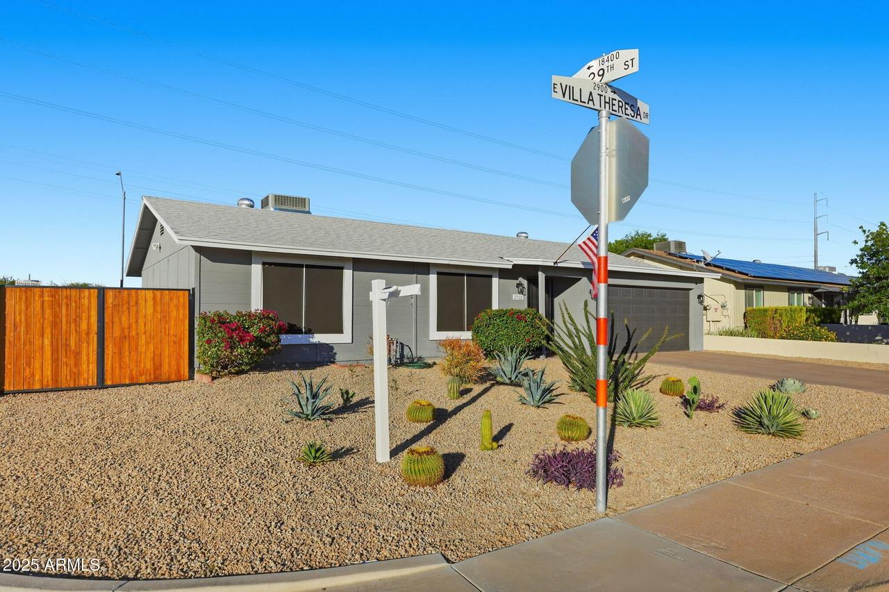2902 E Villa Theresa Dr., Phoenix, AZ 85032