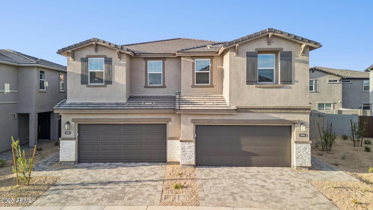 5842 E Zachary Dr., Phoenix, AZ 85054