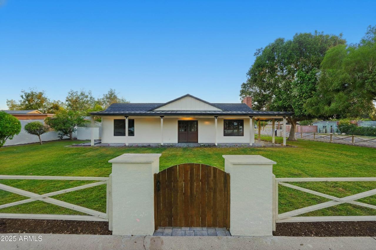 2315 N 42nd St., Phoenix, AZ 85008