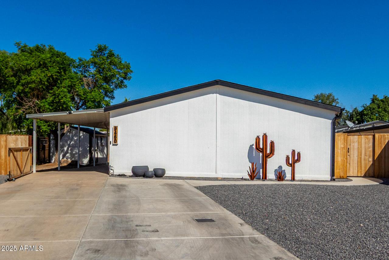 9460 E Escondido Ave., Mesa, AZ 85208