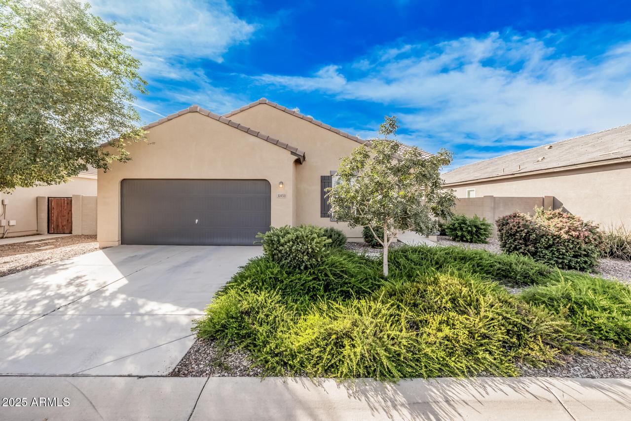 30450 N Zircon Dr., San Tan Valley, AZ 85143