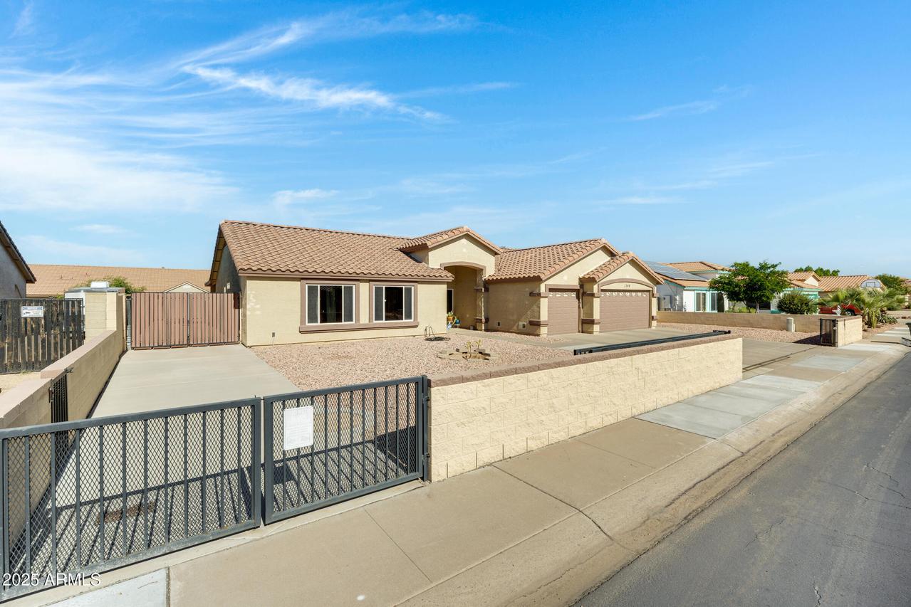 1748 E Park St., Phoenix, AZ 85042