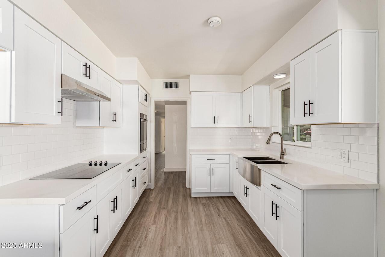 135 N Stapley Dr., Mesa, AZ 85203