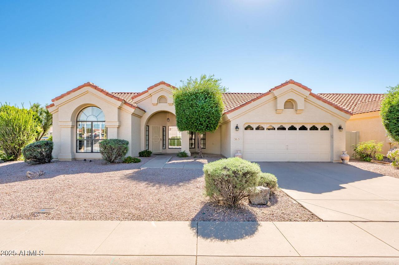 3813 E Desert Flower Ln., Phoenix, AZ 85044