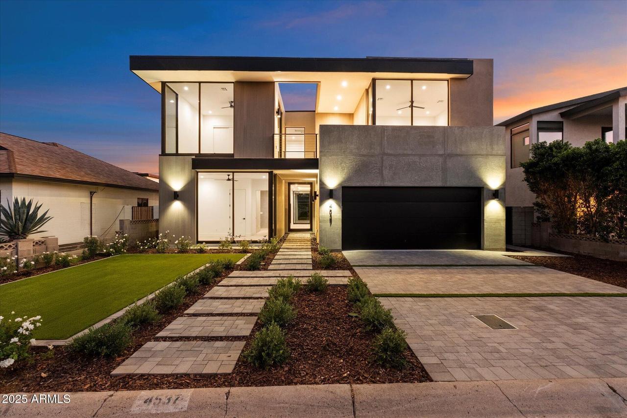 4537 E Montecito Ave., Phoenix, AZ 85018