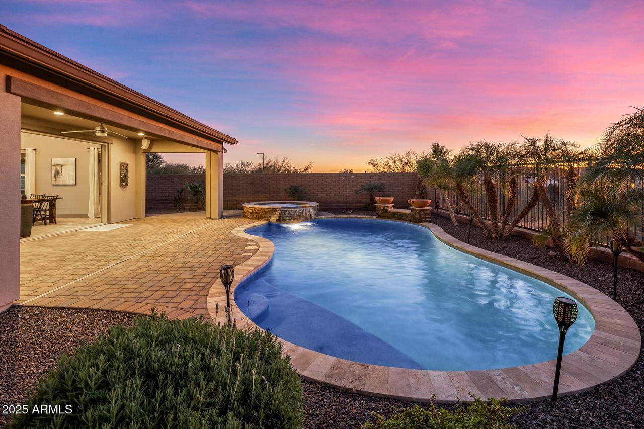 31102 N 137th Ln., Peoria, AZ 85383