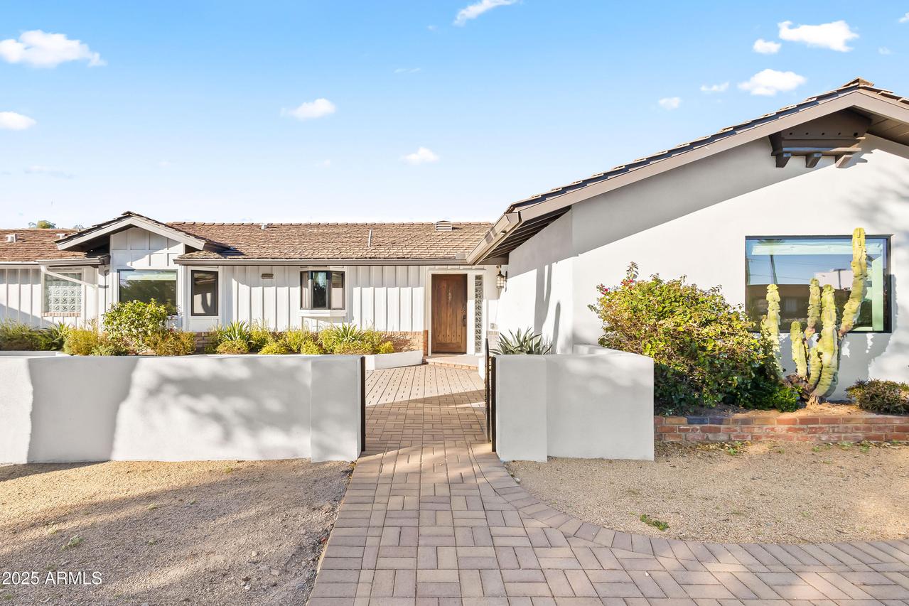 4142 E Stanford Dr., Phoenix, AZ 85018