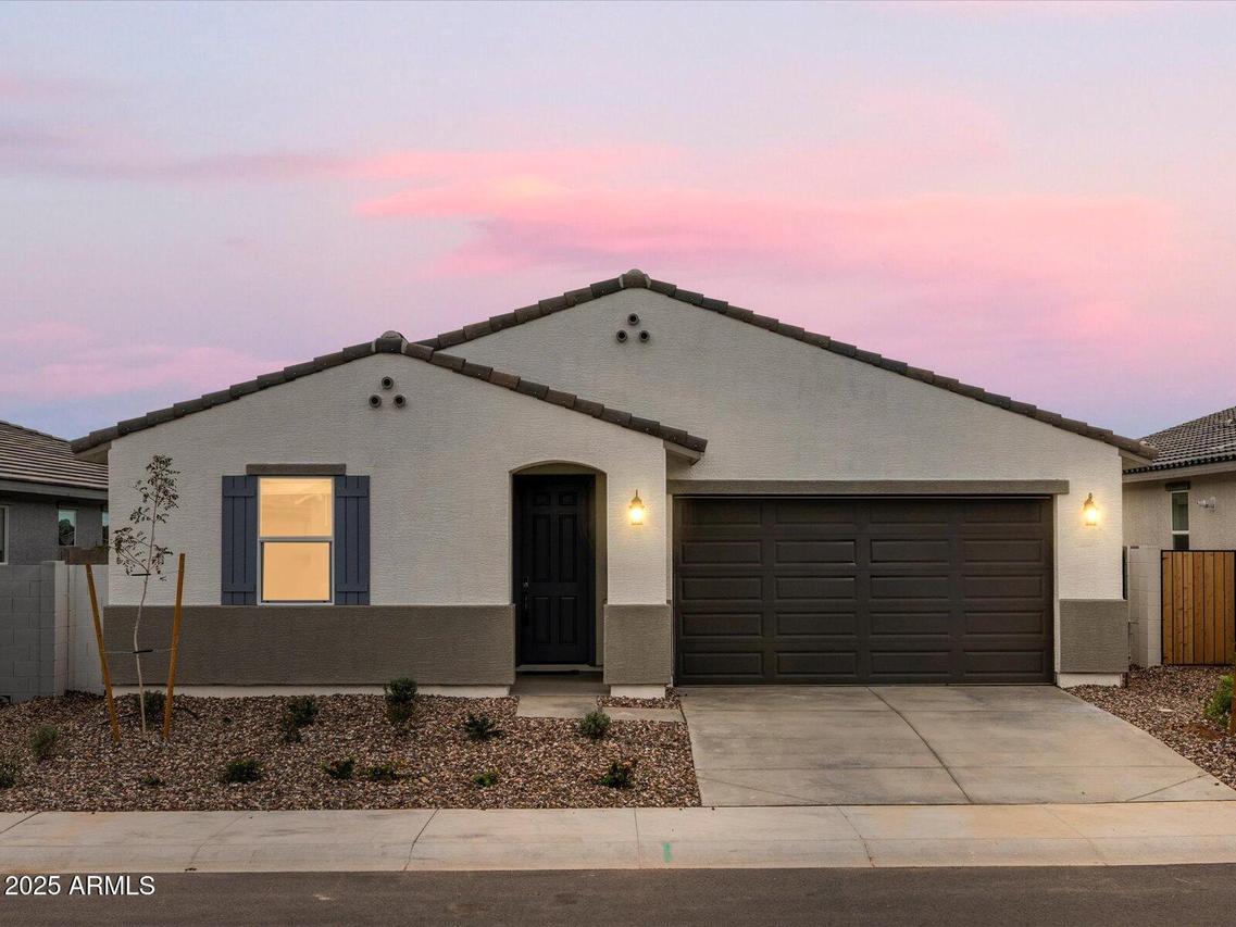 8513 W Saratoga Way, Florence, AZ 85132