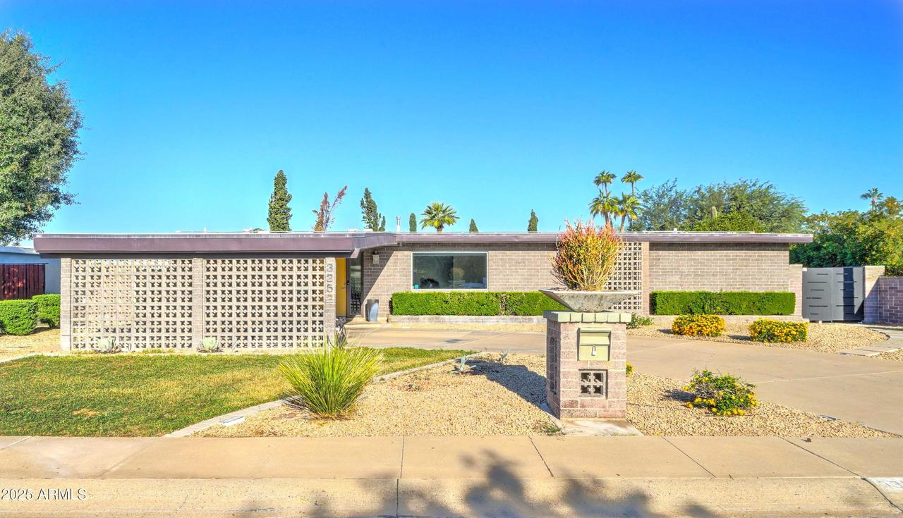 3352 E Mescal St., Phoenix, AZ 85028