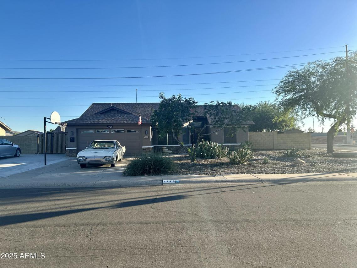 7245 W Caron Dr., Peoria, AZ 85345