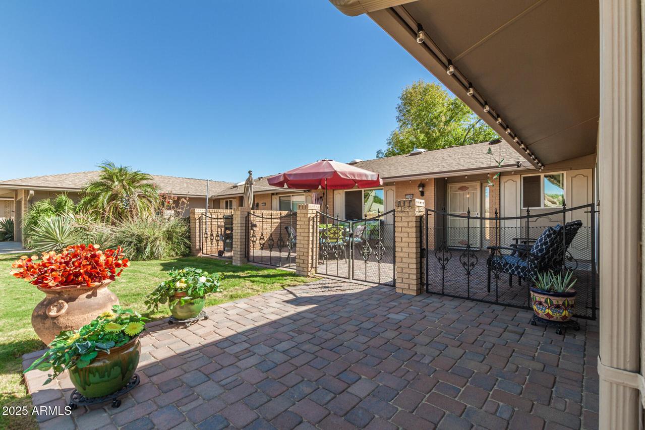 10406 W El Capitan Cir., Sun City, AZ 85351