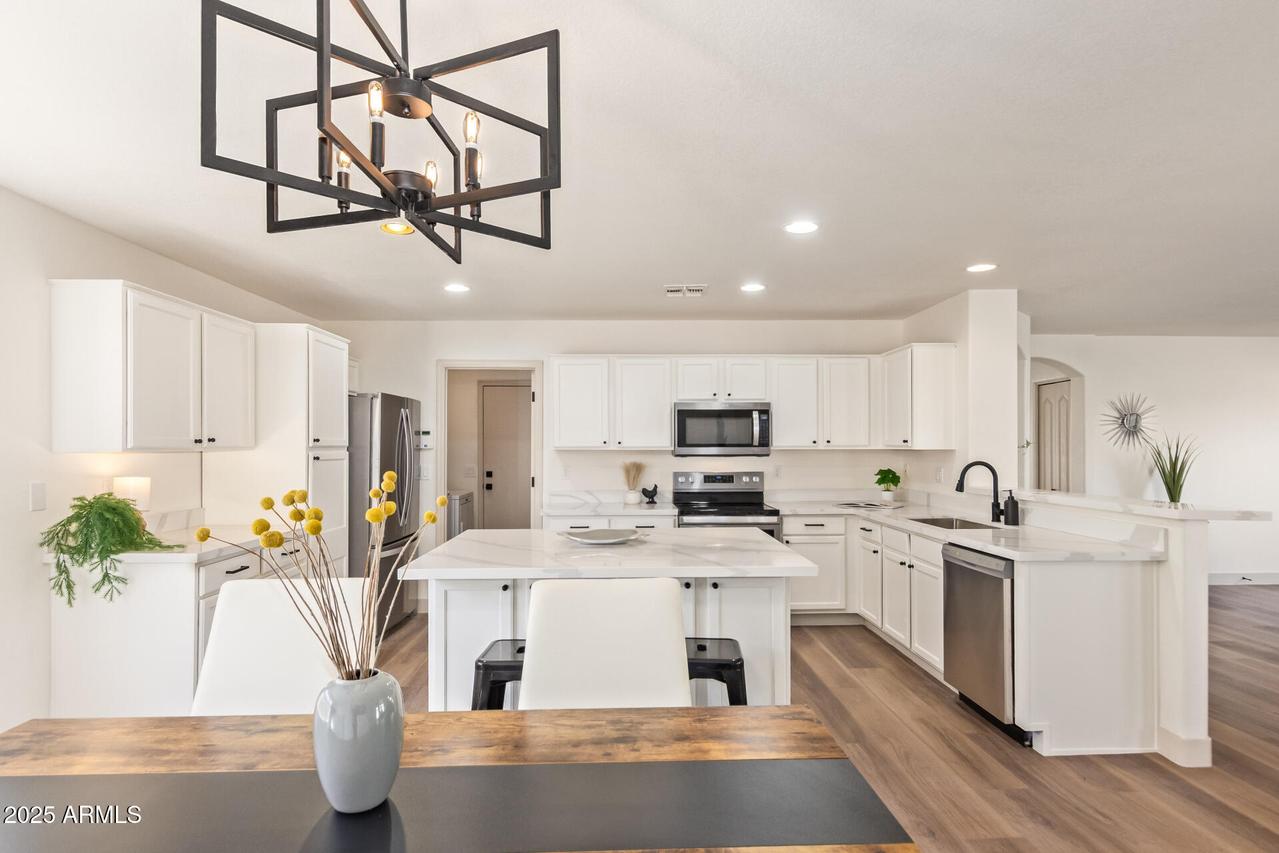 10948 E Dragoon Ave., Mesa, AZ 85208