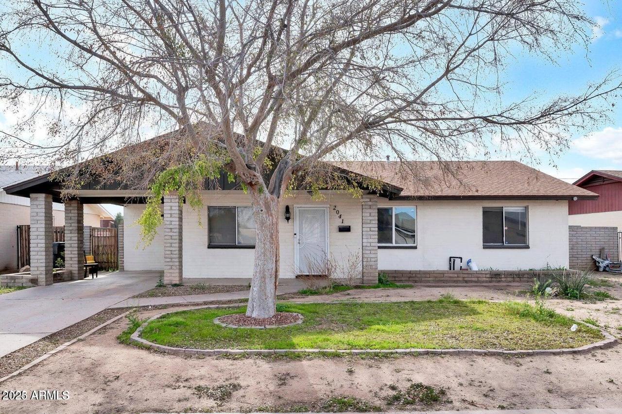 2041 W Hidalgo Ave., Phoenix, AZ 85041