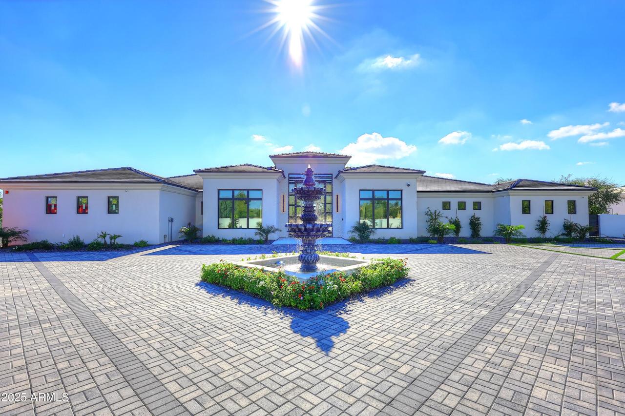 6927 E Doubletree Ranch Rd., Paradise Valley, AZ 85253