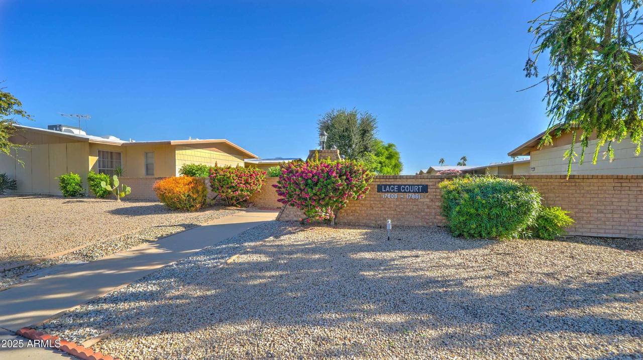 17651 N 99th Dr., Sun City, AZ 85373