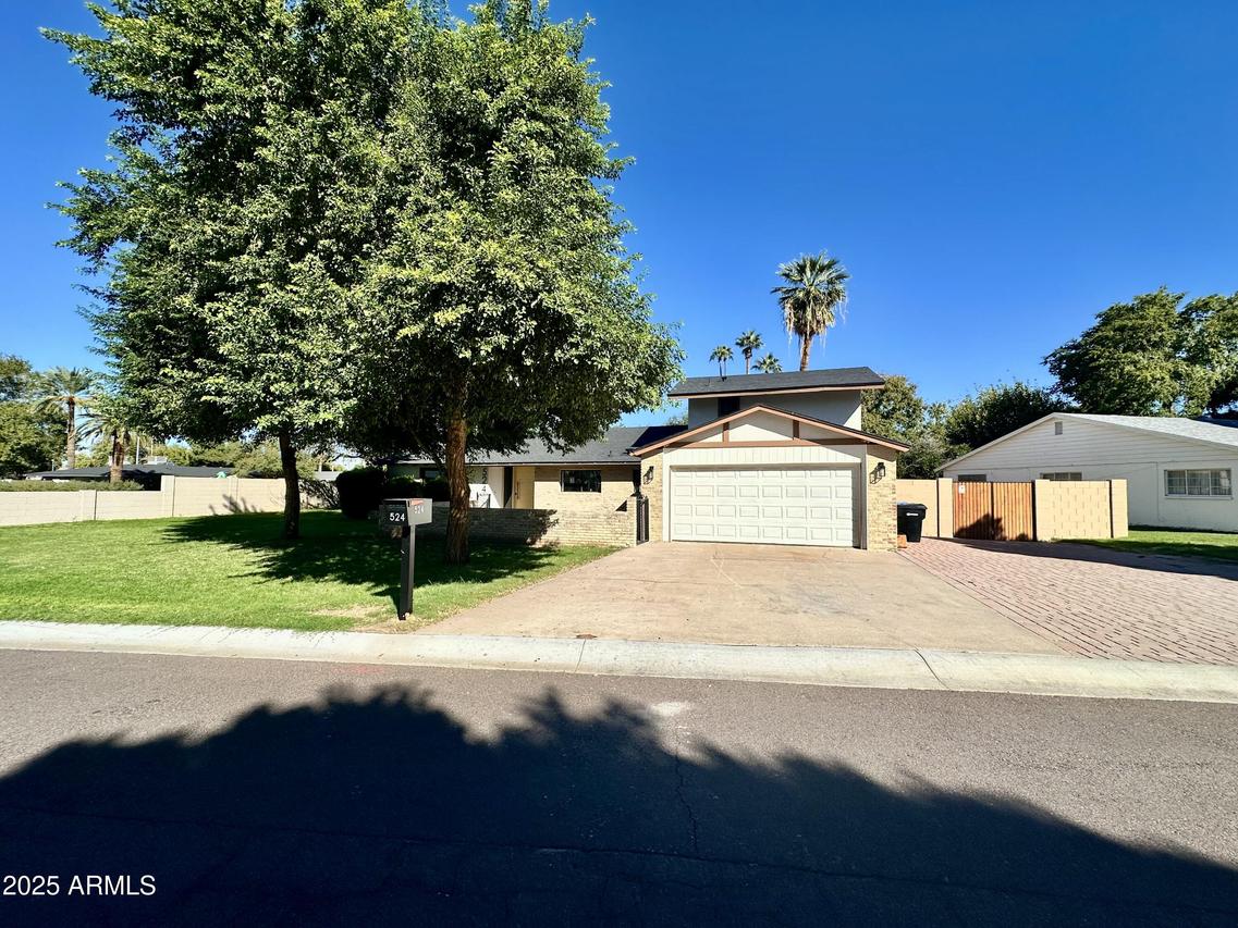 524 W Harmont Dr., Phoenix, AZ 85021