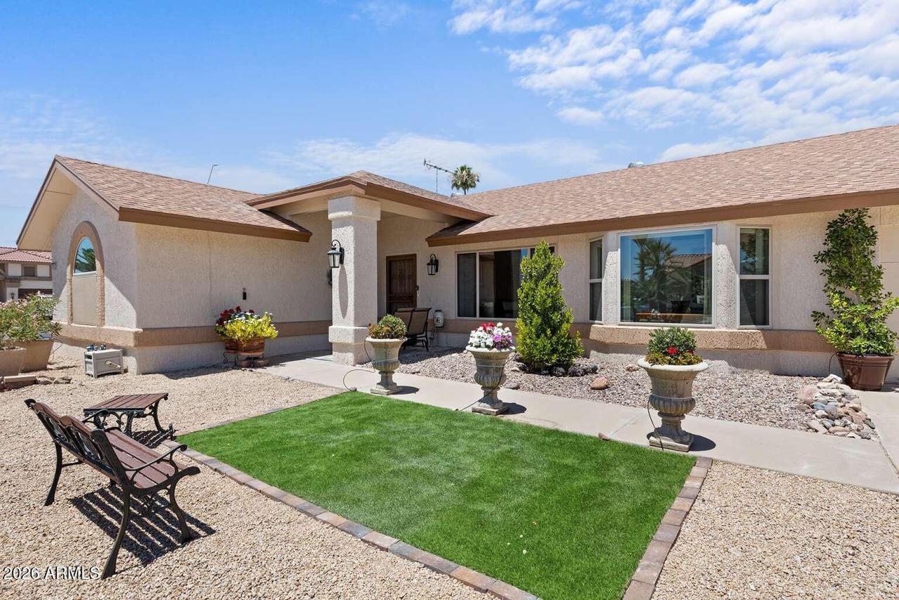 18802 N Suncrest Ct., Sun City West, AZ 85375