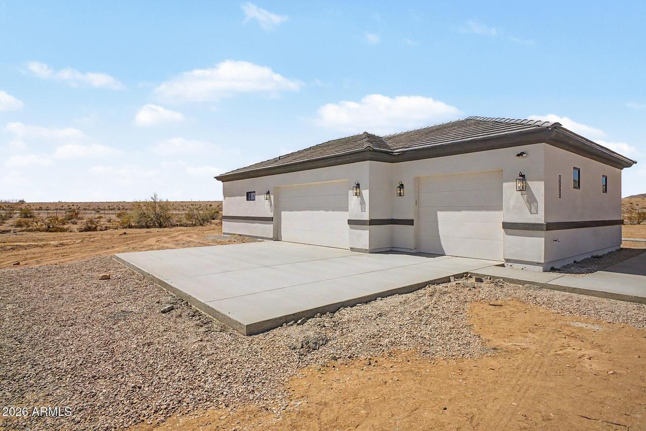 15728 W Montgomery Rd., Peoria, AZ 85383