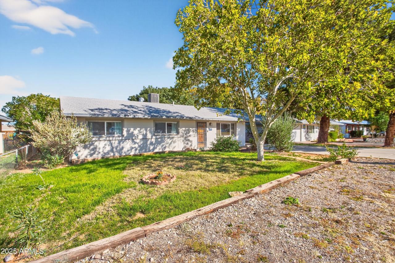 35 W Kayetan Dr., Sierra Vista, AZ 85635