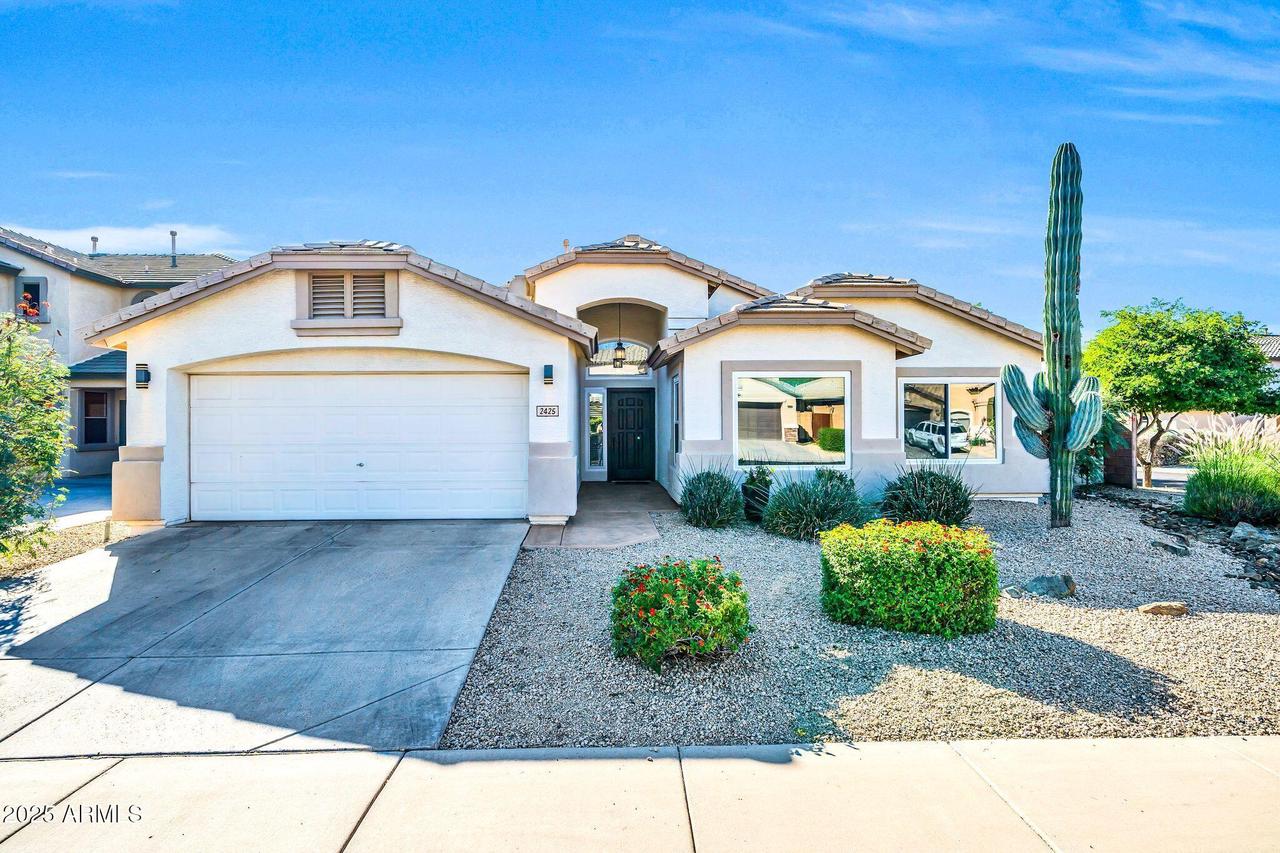 2425 W Hedgehog Pl., Phoenix, AZ 85085