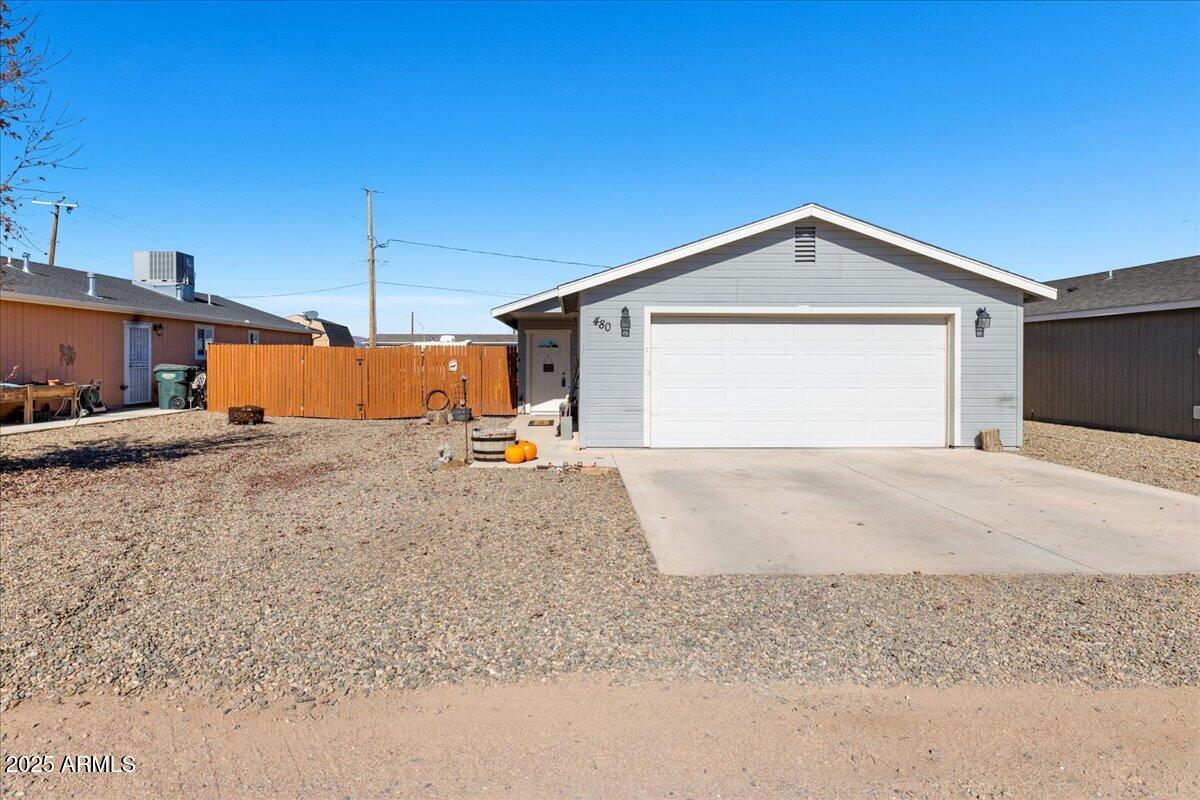 480 W Paris Tr., Paulden, AZ 86334