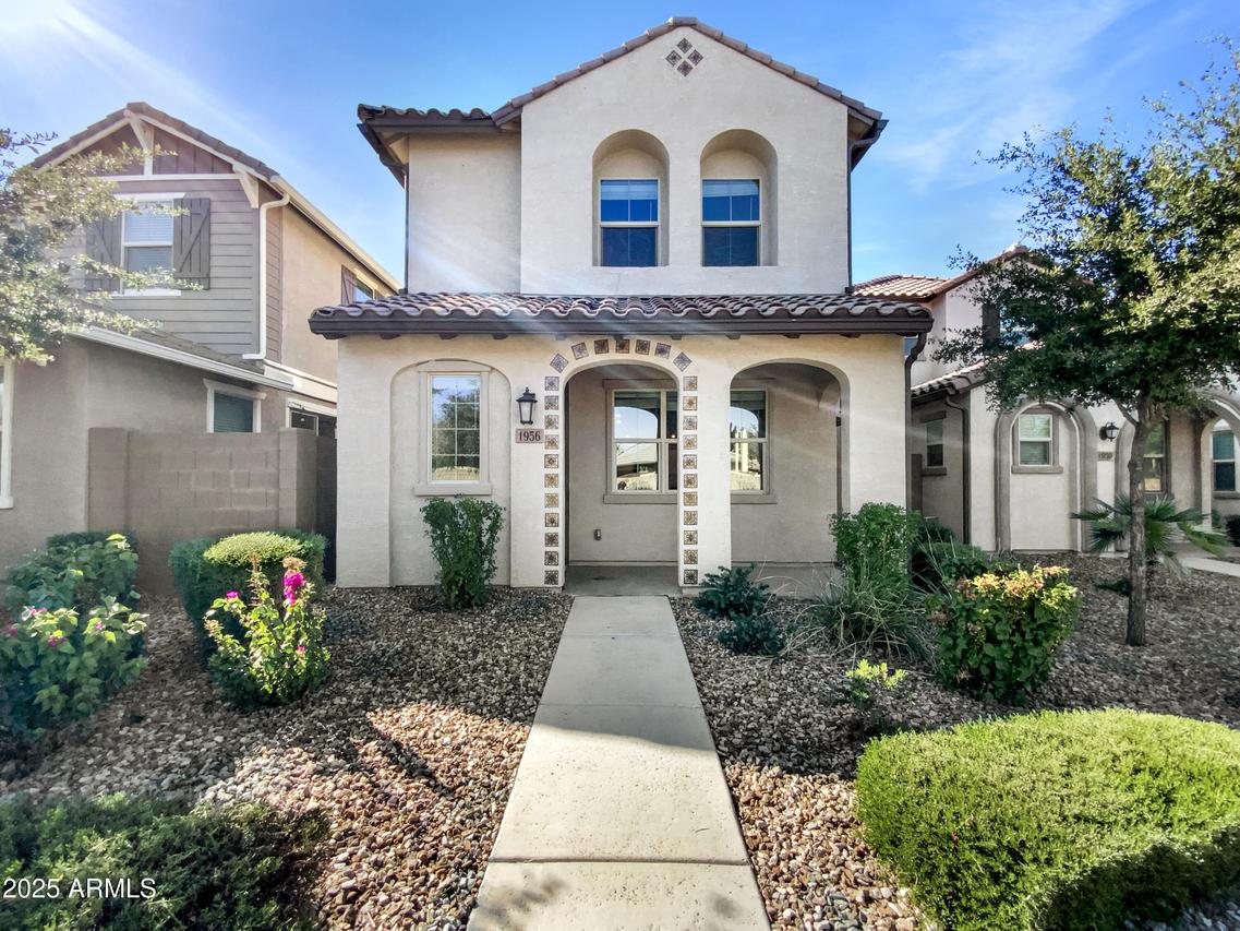 1956 S Senate St., Chandler, AZ 85286