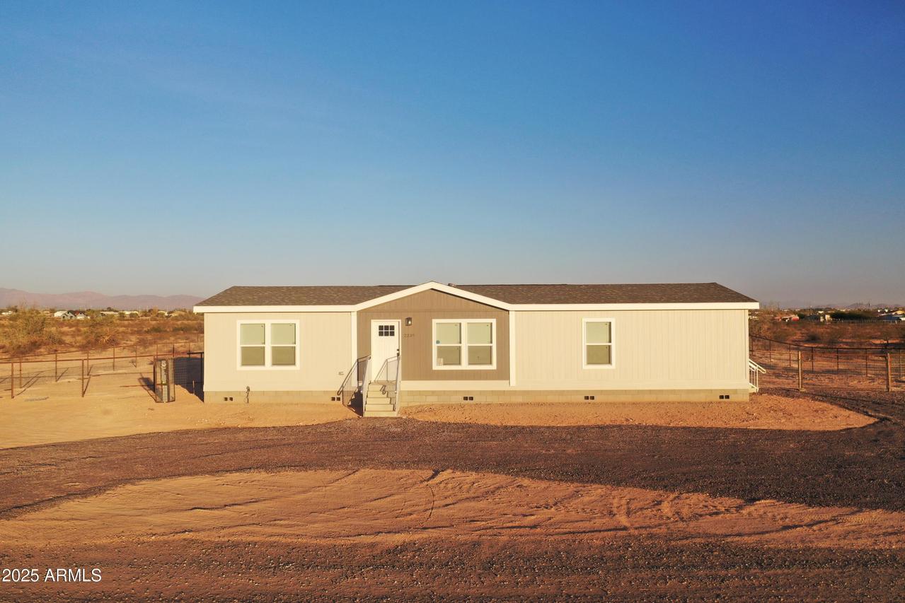 2239 S 357th Dr., Tonopah, AZ 85354