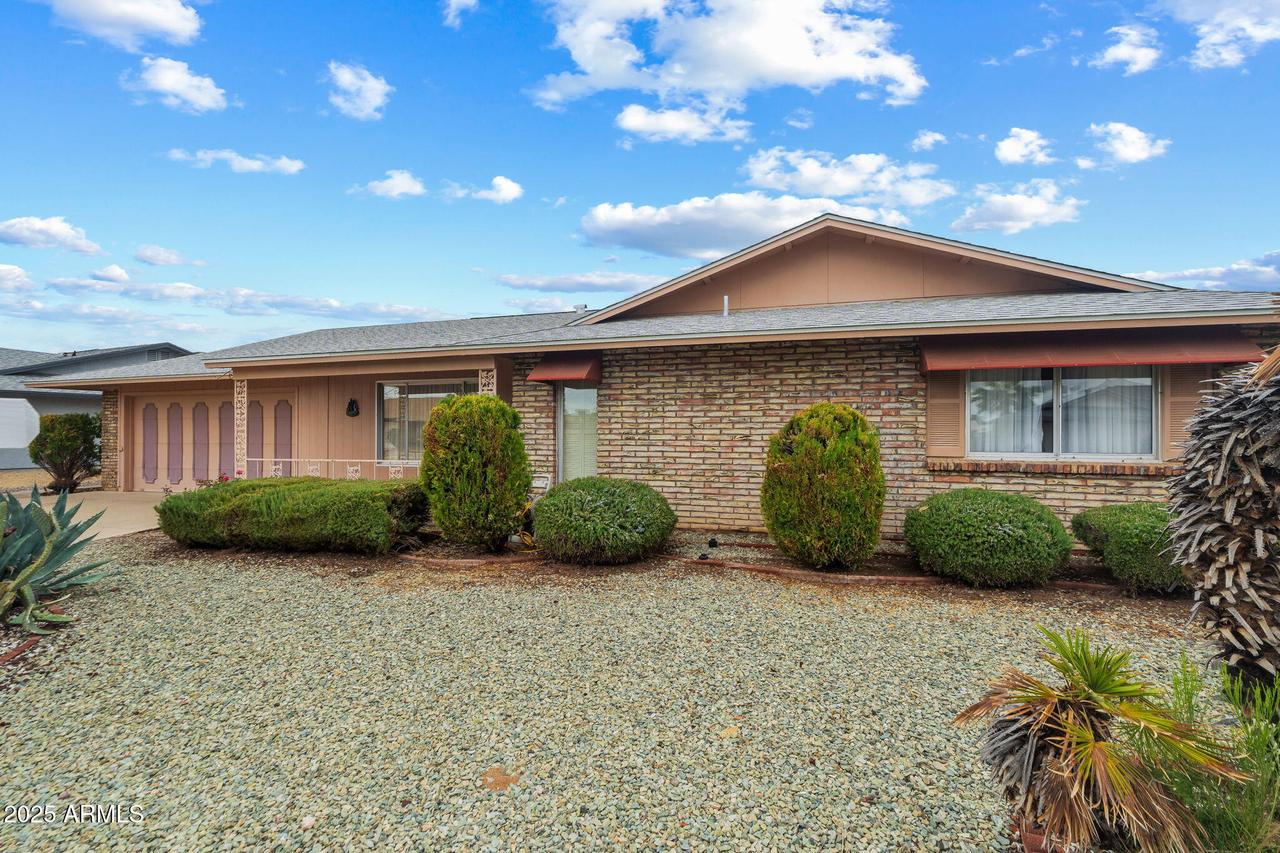 10322 W Signal Butte Cir., Sun City, AZ 85373