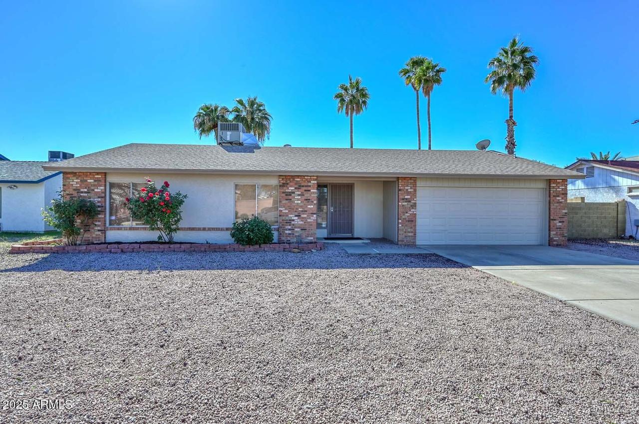 1825 E Aire Libre Ave., Phoenix, AZ 85022