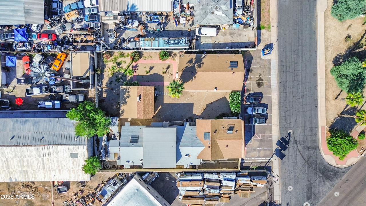 1605 W Latham St., Phoenix, AZ 85007