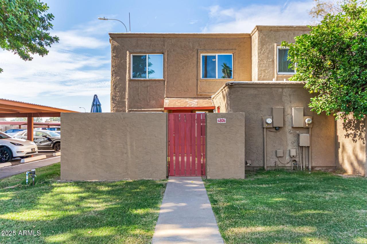6806 W Devonshire Ave., Phoenix, AZ 85033