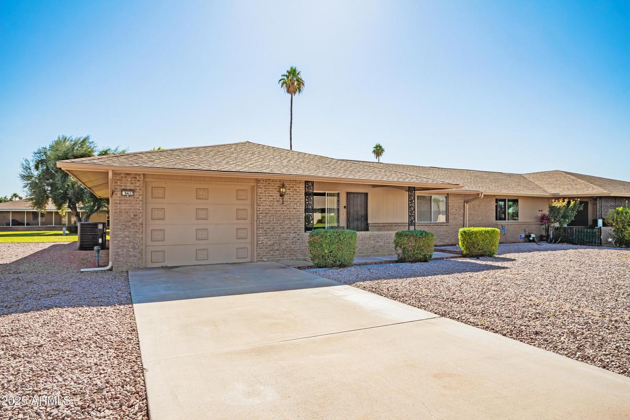 9437 W Long Hills Dr., Sun City, AZ 85351