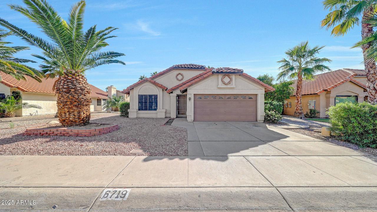 6719 W Sack Dr., Glendale, AZ 85308