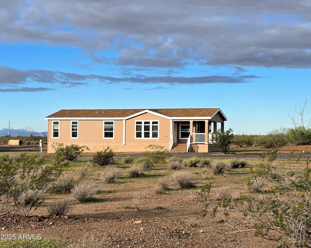 32916 N 228th Dr., Wittmann, AZ 85361