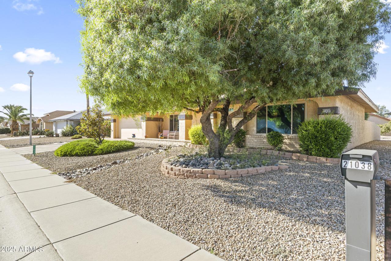 21038 N 123rd Dr., Sun City West, AZ 85375