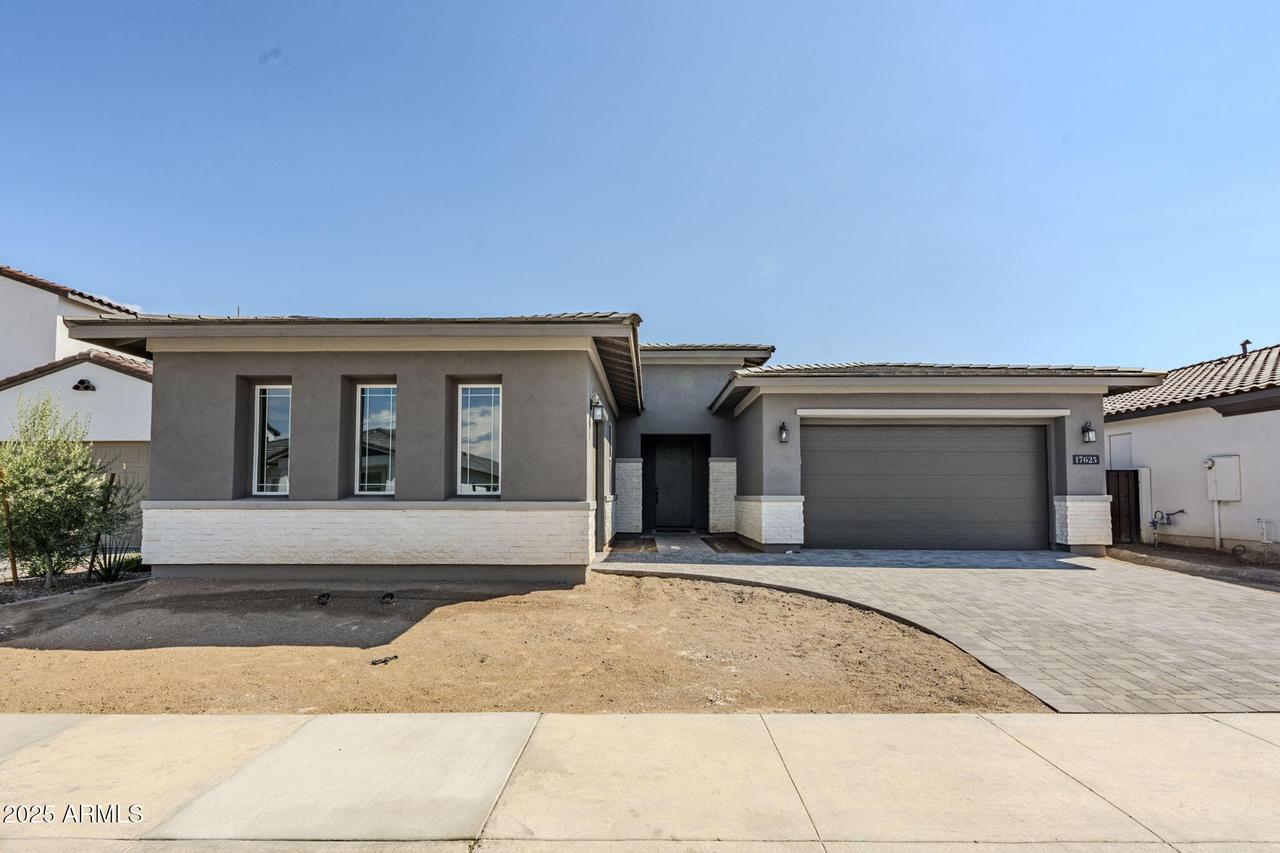 17625 W Crawfordsville Dr., Surprise, AZ 85388