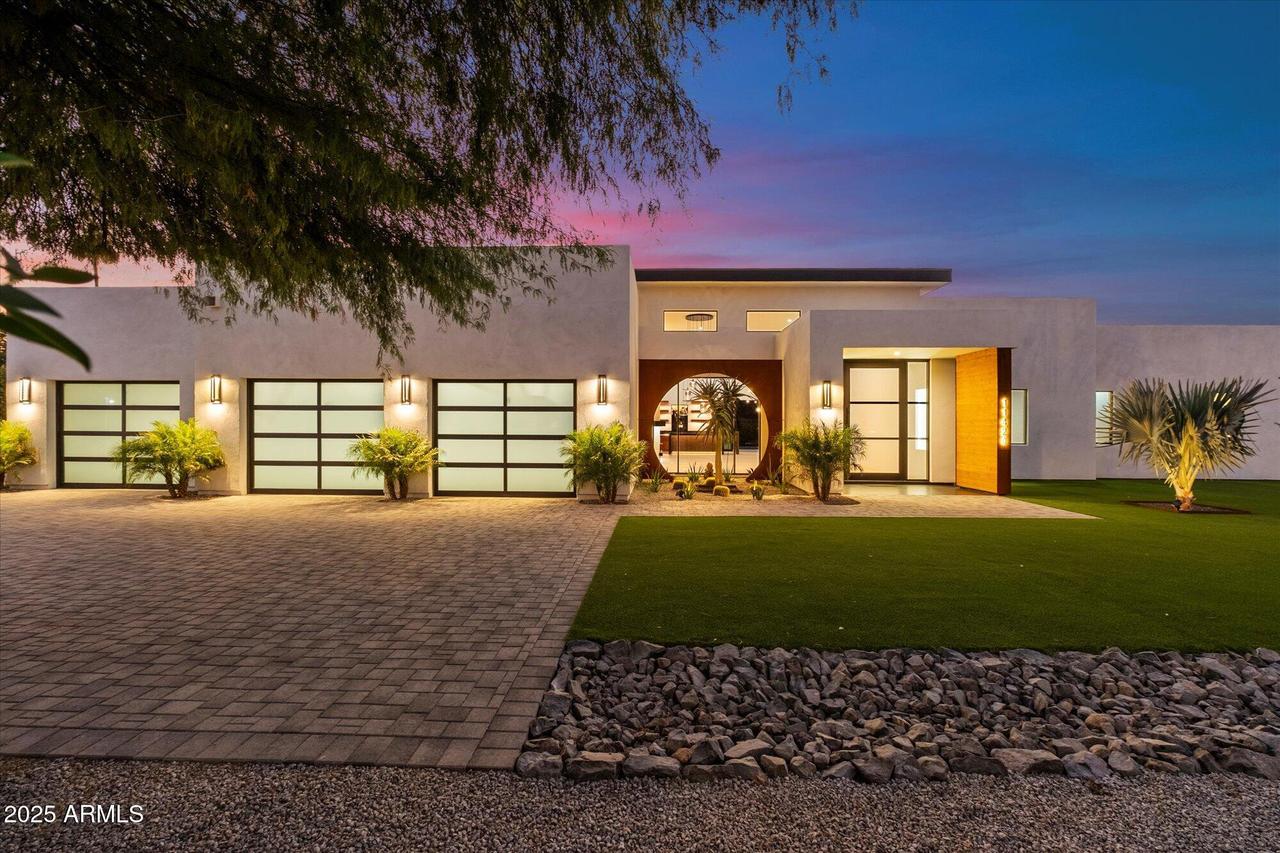 11420 N Scottsdale Rd., Scottsdale, AZ 85254