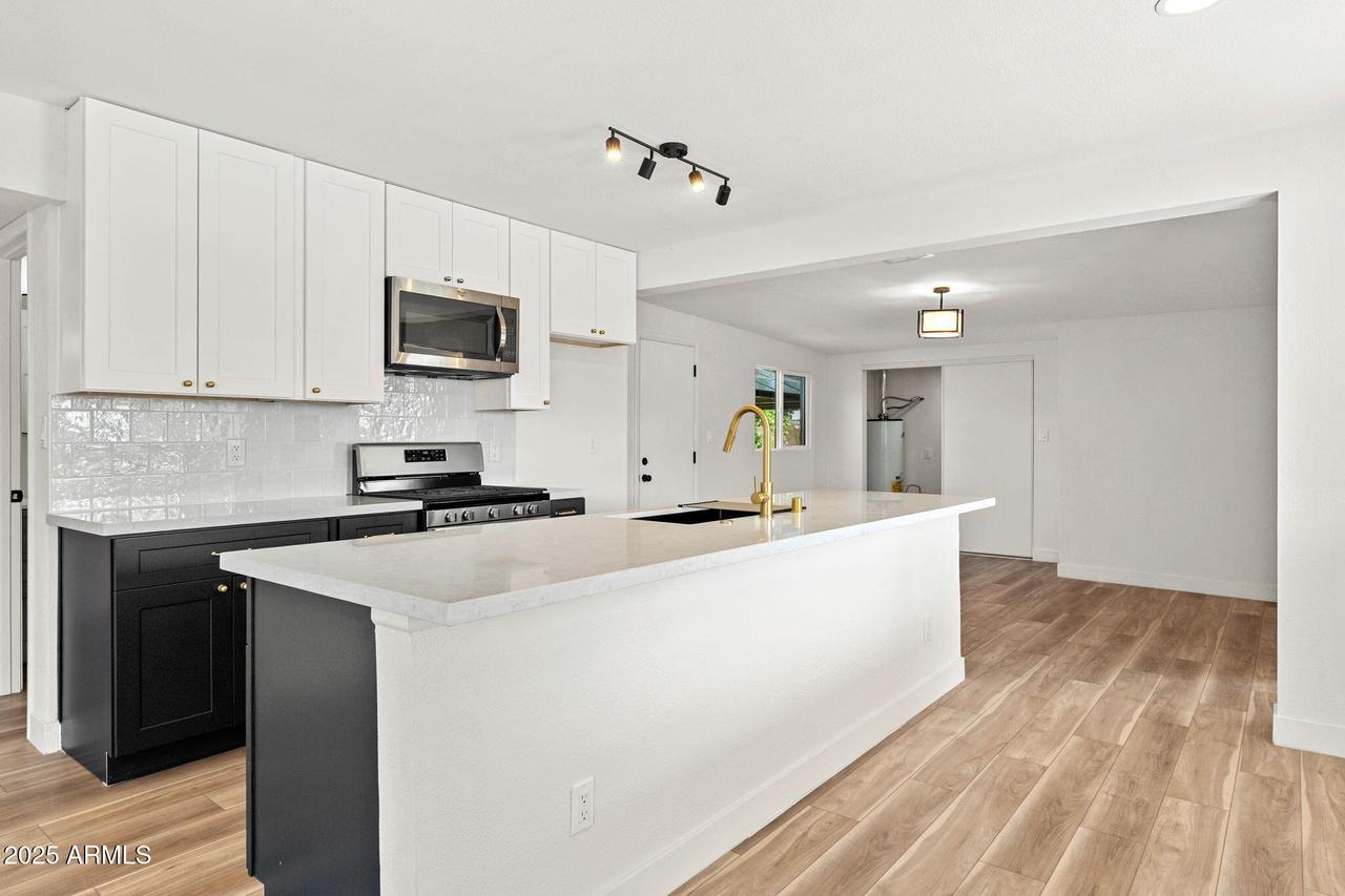 2138 W Sunnyside Ave., Phoenix, AZ 85029