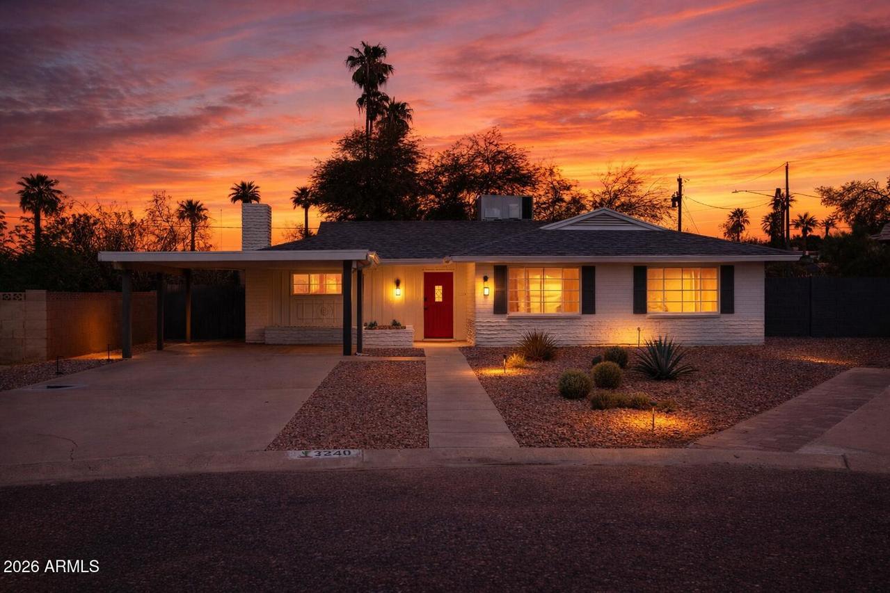 1326 E Earll Dr., Phoenix, AZ 85014